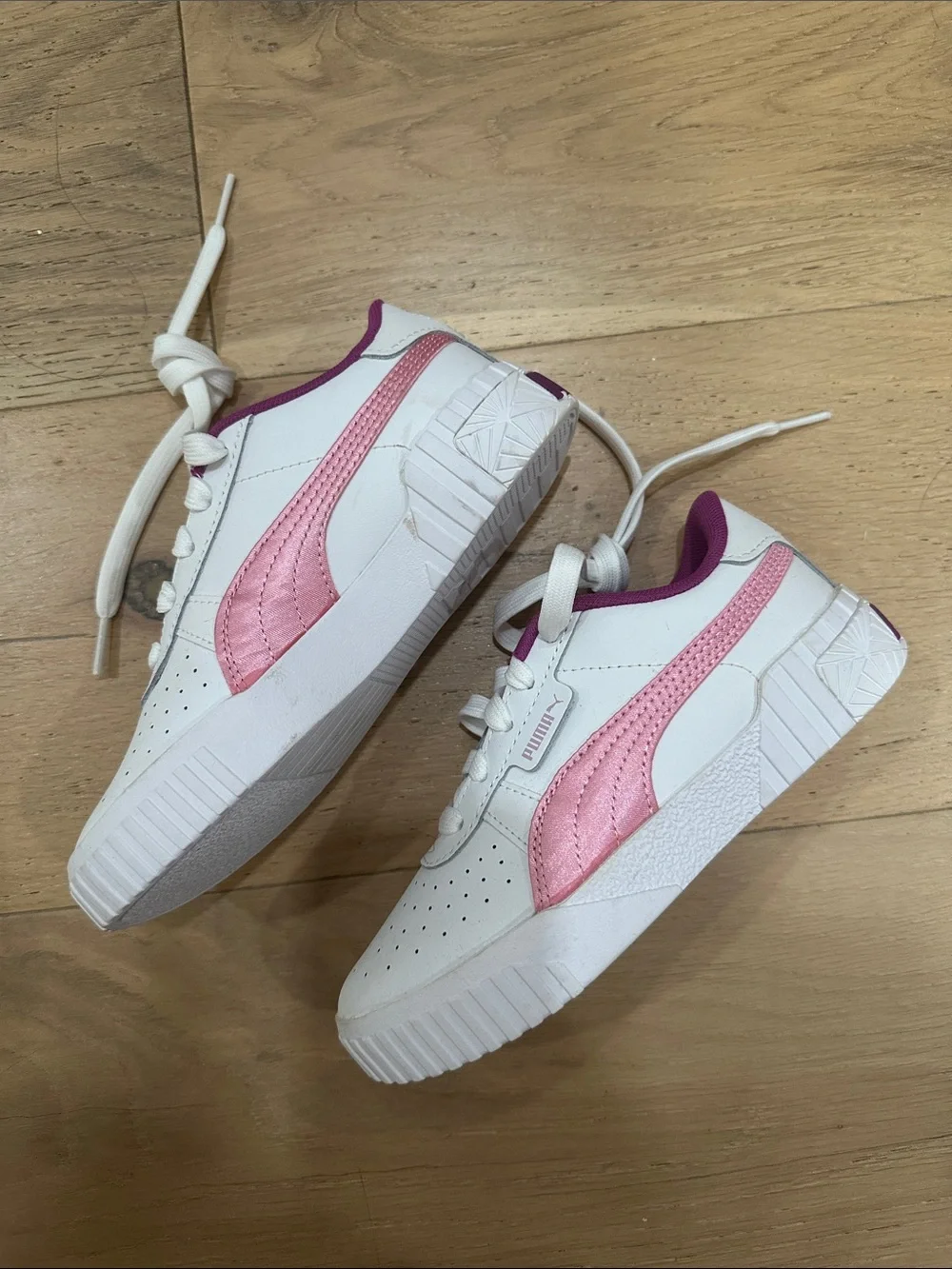 Puma Kids White Sneakers with Purple Lining and Pink Side Stripe
